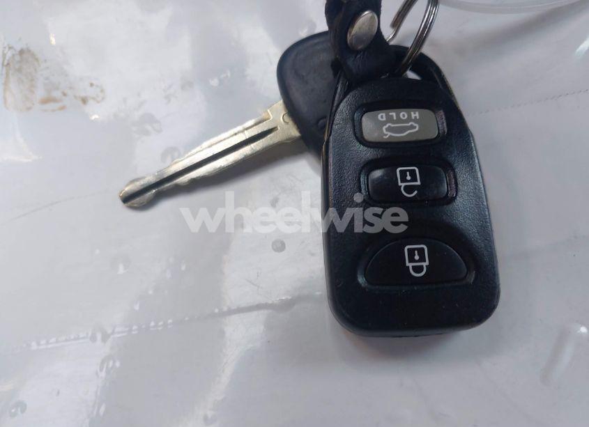 Photo 11 of 2011 Hyundai Elantra GLS (VIN 5NPDH4AEXBH020323)
