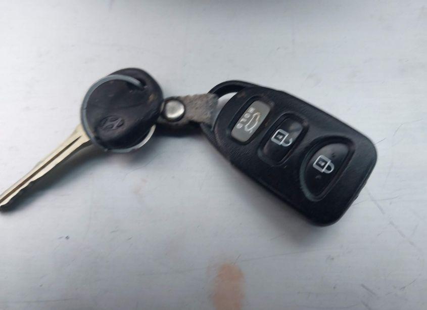 Photo 11 of 2012 Hyundai Elantra GLS (VIN 5NPDH4AEXCH090065)