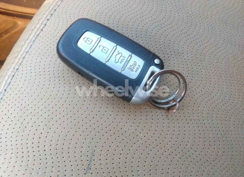 Photo 11 of 2012 Hyundai Elantra LIMITED (VIN 5NPDH4AEXCH092866)