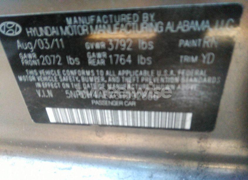 Photo 9 of 2012 Hyundai Elantra LIMITED (VIN 5NPDH4AEXCH092866)