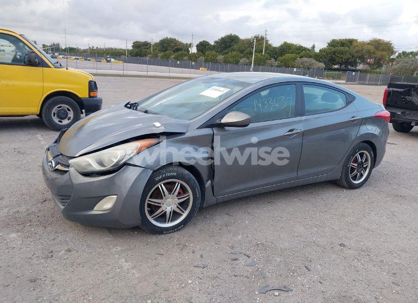 Photo 2 of 2012 Hyundai Elantra GLS (VIN 5NPDH4AEXCH093757)