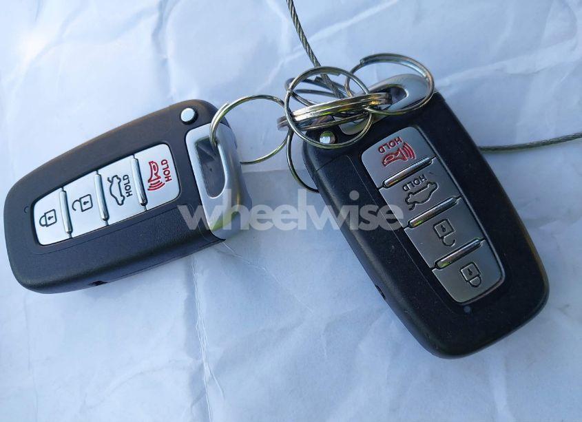 Photo 11 of 2012 Hyundai Elantra LIMITED (VIN 5NPDH4AEXCH119810)