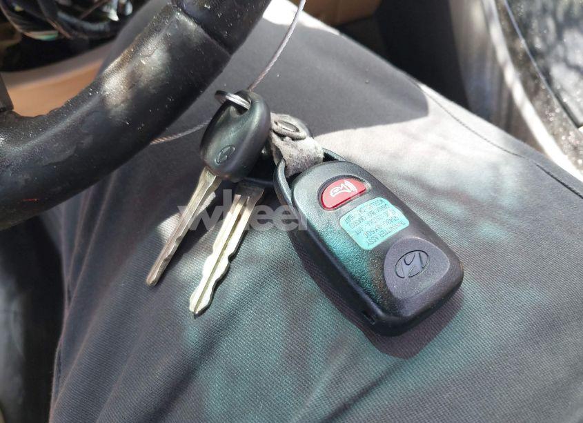 Photo 11 of 2013 Hyundai Elantra GLS/LIMITED (VIN 5NPDH4AEXD8253167)