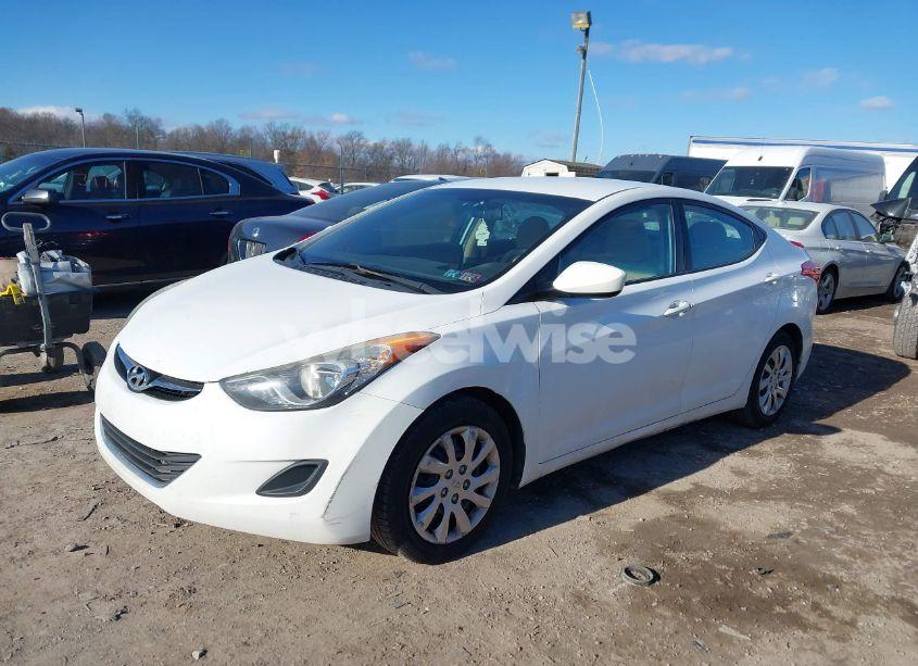 Photo 2 of 2013 Hyundai Elantra GLS (VIN 5NPDH4AEXDH158656)