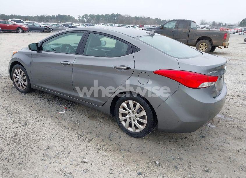Photo 3 of 2013 Hyundai Elantra GLS (VIN 5NPDH4AEXDH164733)