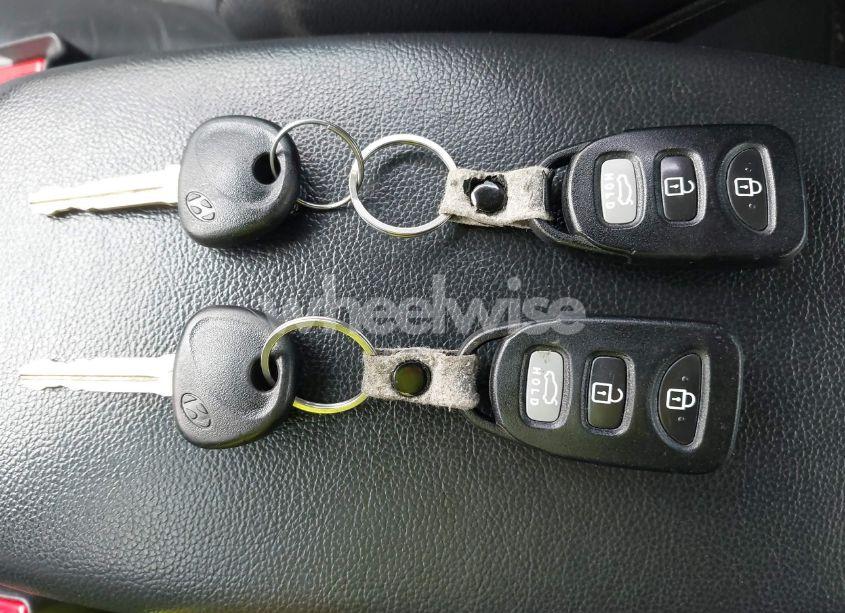 Photo 11 of 2013 Hyundai Elantra LIMITED (VIN 5NPDH4AEXDH165770)