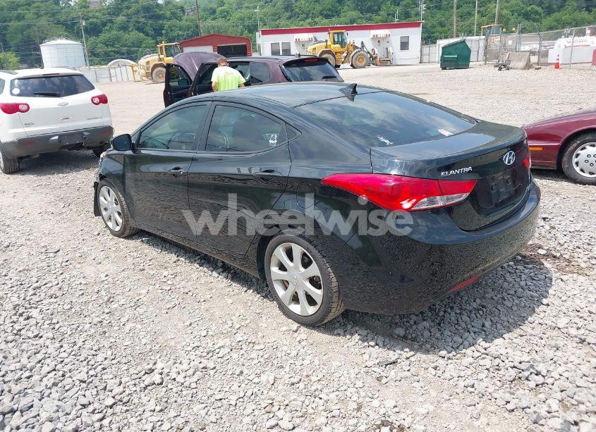 Photo 3 of 2013 Hyundai Elantra LIMITED (VIN 5NPDH4AEXDH165770)
