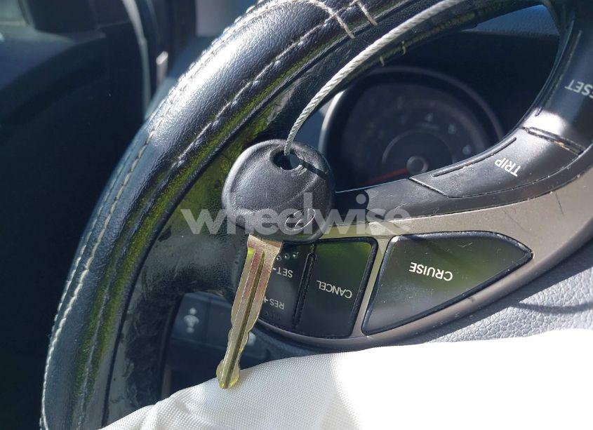 Photo 11 of 2013 Hyundai Elantra LIMITED (VIN 5NPDH4AEXDH180446)