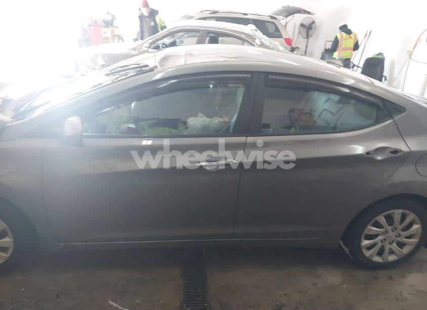 Photo 14 of 2013 Hyundai Elantra GLS (VIN 5NPDH4AEXDH192550)