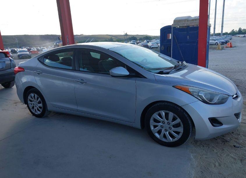Photo 13 of 2013 Hyundai Elantra GLS (VIN 5NPDH4AEXDH227197)