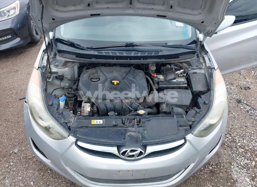Photo 10 of 2013 Hyundai Elantra GLS (VIN 5NPDH4AEXDH232965)