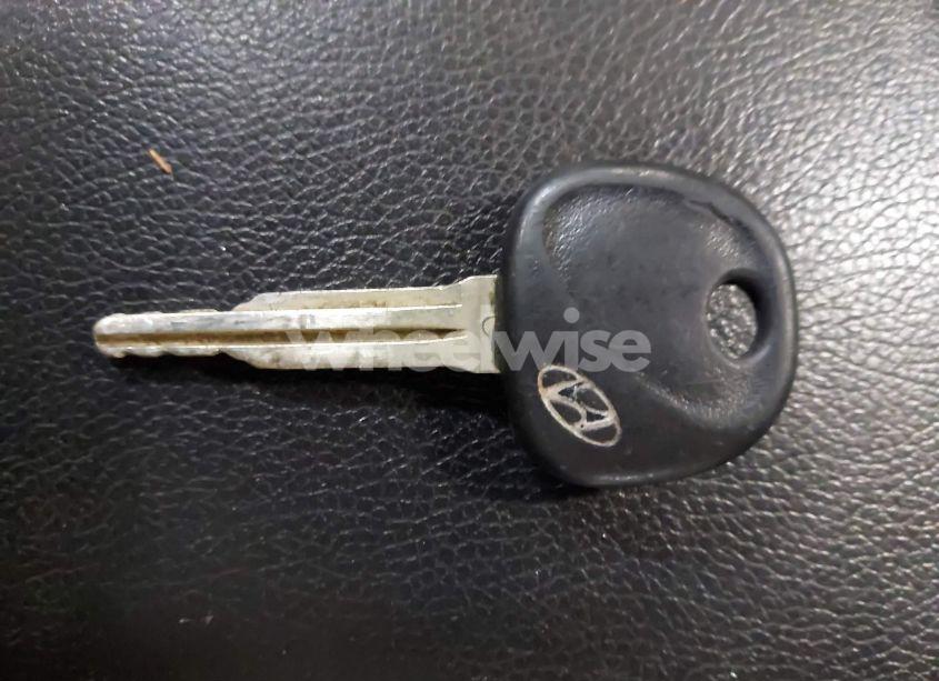 Photo 11 of 2013 Hyundai Elantra GLS (VIN 5NPDH4AEXDH250561)