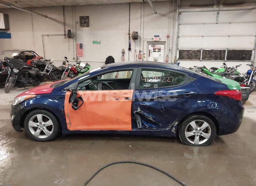 Photo 14 of 2013 Hyundai Elantra GLS (VIN 5NPDH4AEXDH250561)