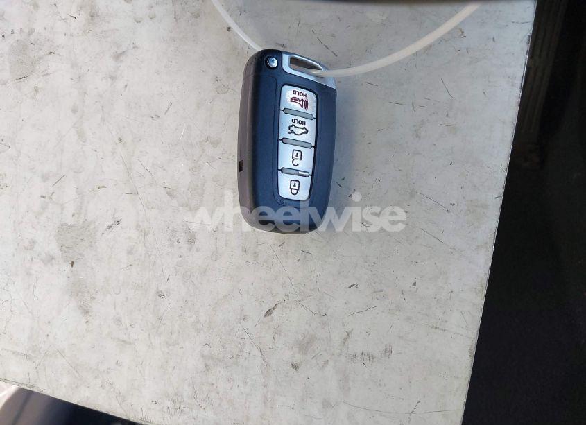 Photo 11 of 2013 Hyundai Elantra LIMITED (VIN 5NPDH4AEXDH261205)