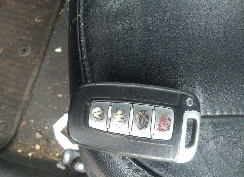 Photo 11 of 2013 Hyundai Elantra LIMITED (VIN 5NPDH4AEXDH273953)