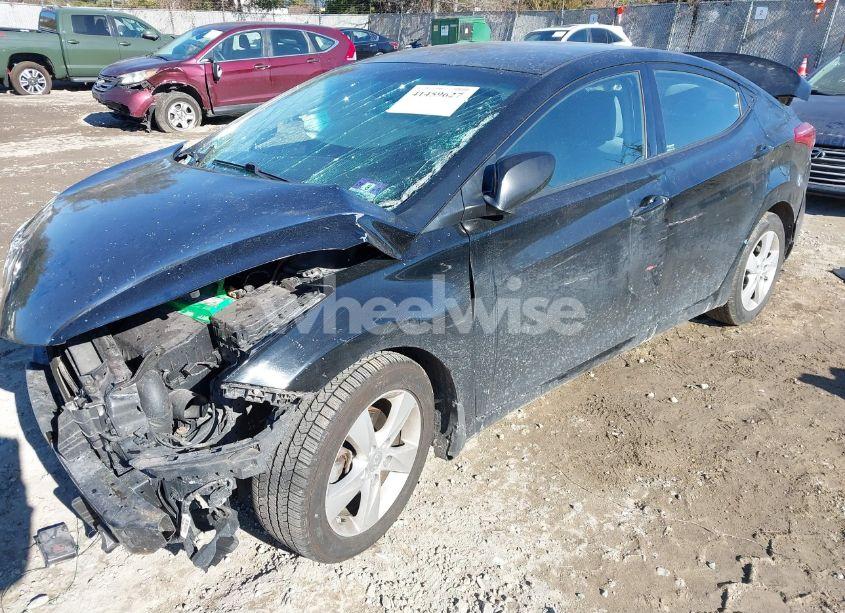 Photo 2 of 2013 Hyundai Elantra GLS (VIN 5NPDH4AEXDH281101)