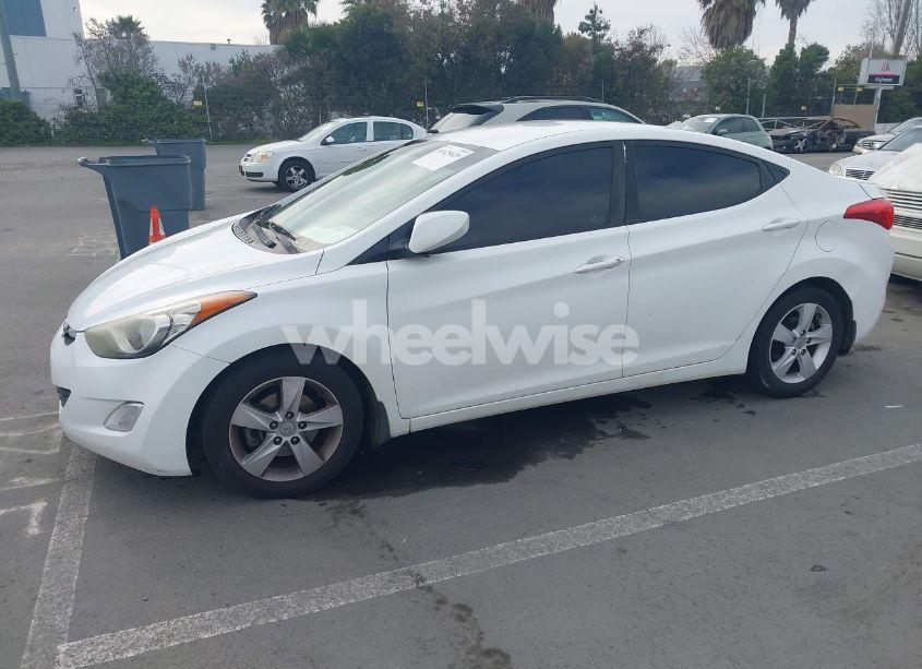 Photo 2 of 2013 Hyundai Elantra GLS (VIN 5NPDH4AEXDH287674)