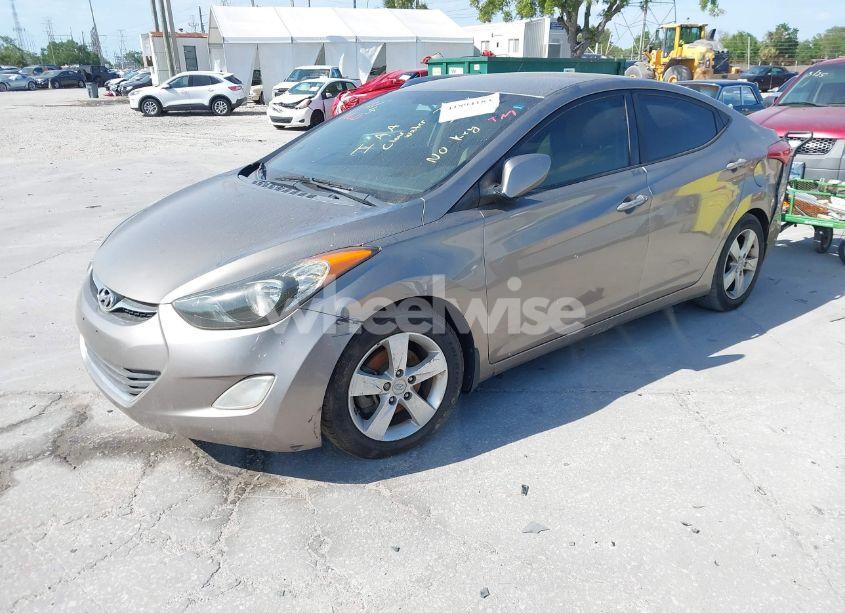 Photo 2 of 2013 Hyundai Elantra GLS (VIN 5NPDH4AEXDH312198)