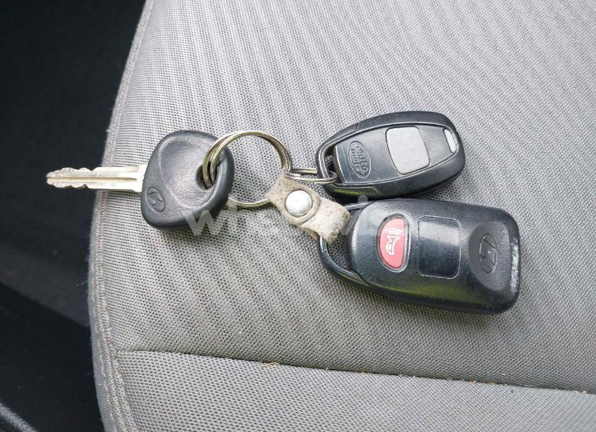 Photo 11 of 2013 Hyundai Elantra GLS (VIN 5NPDH4AEXDH316638)