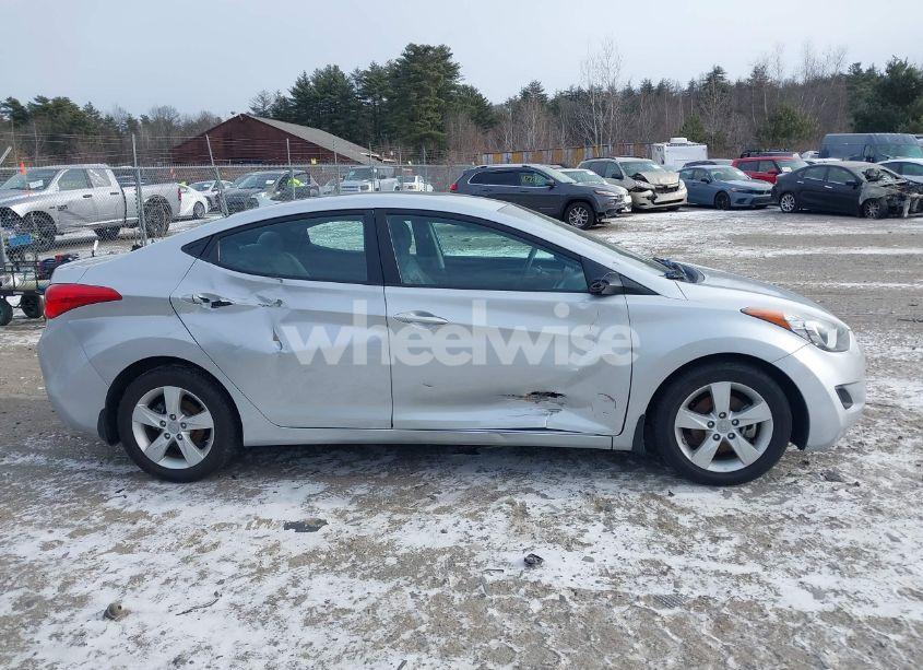 Photo 13 of 2013 Hyundai Elantra GLS (VIN 5NPDH4AEXDH316638)