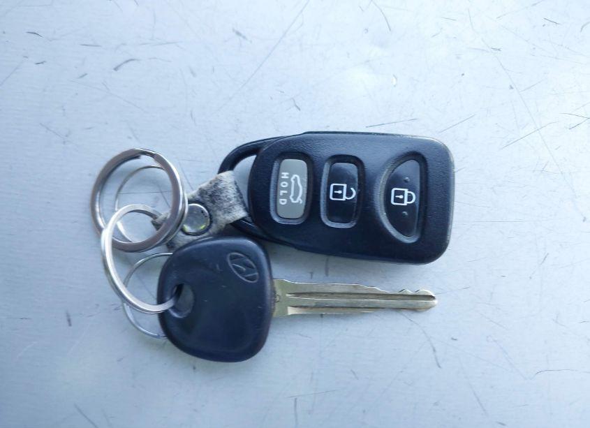 Photo 11 of 2013 Hyundai Elantra GLS (VIN 5NPDH4AEXDH318972)