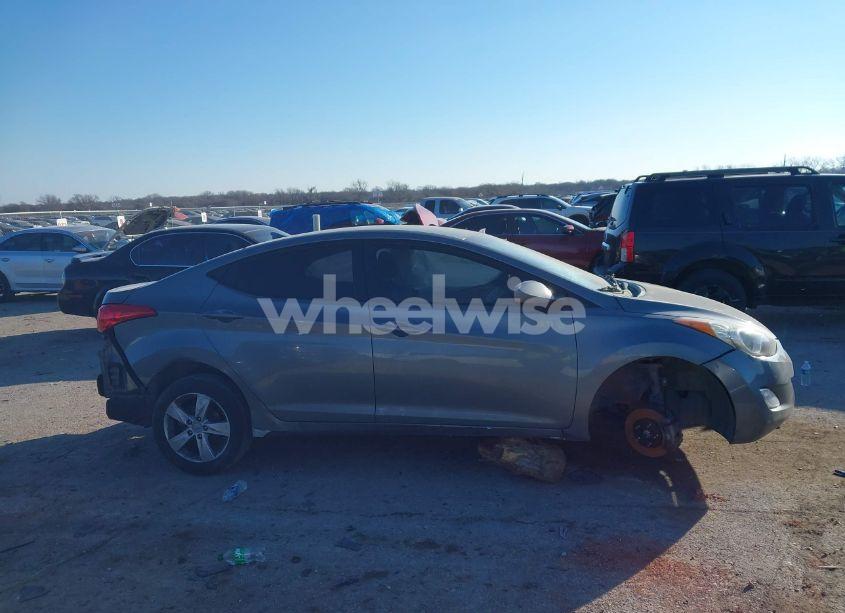 Photo 13 of 2013 Hyundai Elantra GLS (VIN 5NPDH4AEXDH357240)