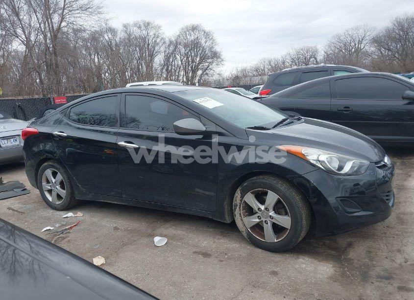 Photo 13 of 2013 Hyundai Elantra GLS (VIN 5NPDH4AEXDH369503)