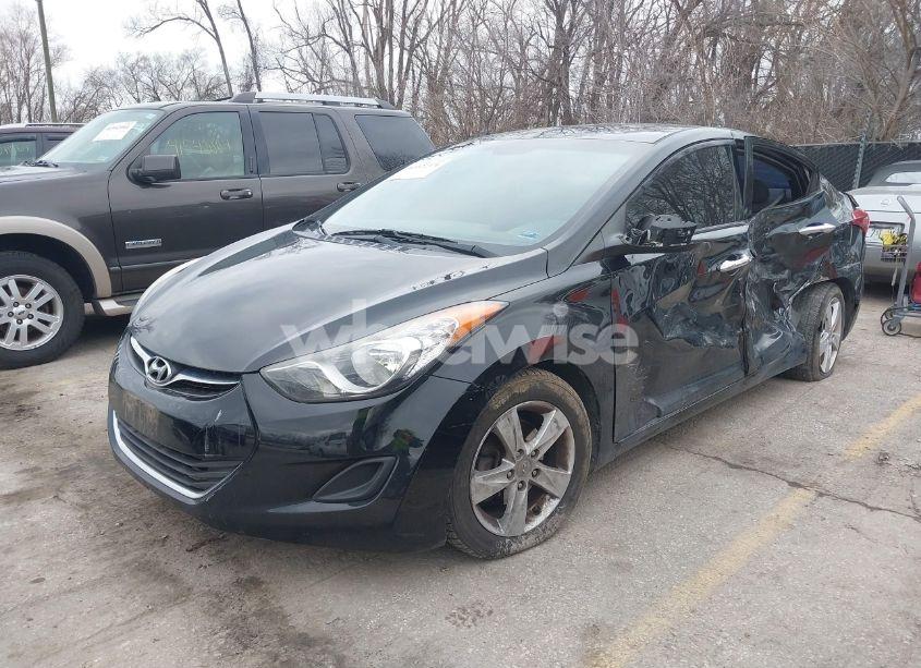 Photo 2 of 2013 Hyundai Elantra GLS (VIN 5NPDH4AEXDH369503)