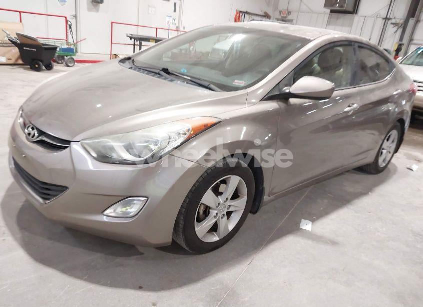 Photo 2 of 2013 Hyundai Elantra GLS (VIN 5NPDH4AEXDH394675)