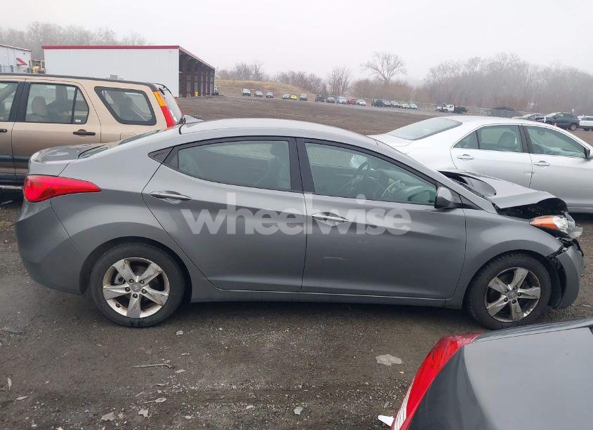 Photo 13 of 2013 Hyundai Elantra GLS (VIN 5NPDH4AEXDH399391)