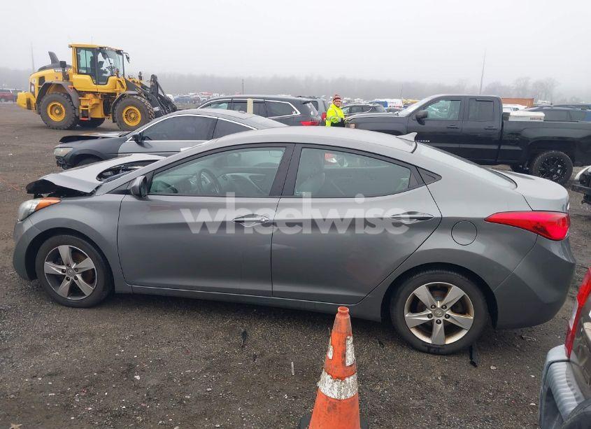 Photo 14 of 2013 Hyundai Elantra GLS (VIN 5NPDH4AEXDH399391)
