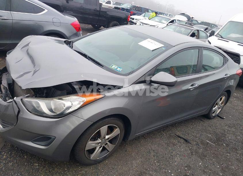 Photo 2 of 2013 Hyundai Elantra GLS (VIN 5NPDH4AEXDH399391)