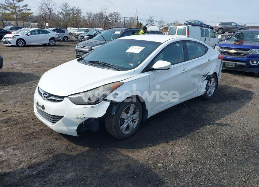 Photo 2 of 2013 Hyundai Elantra GLS (VIN 5NPDH4AEXDH406128)