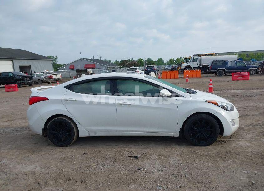 Photo 13 of 2013 Hyundai Elantra LIMITED (VIN 5NPDH4AEXDH407778)