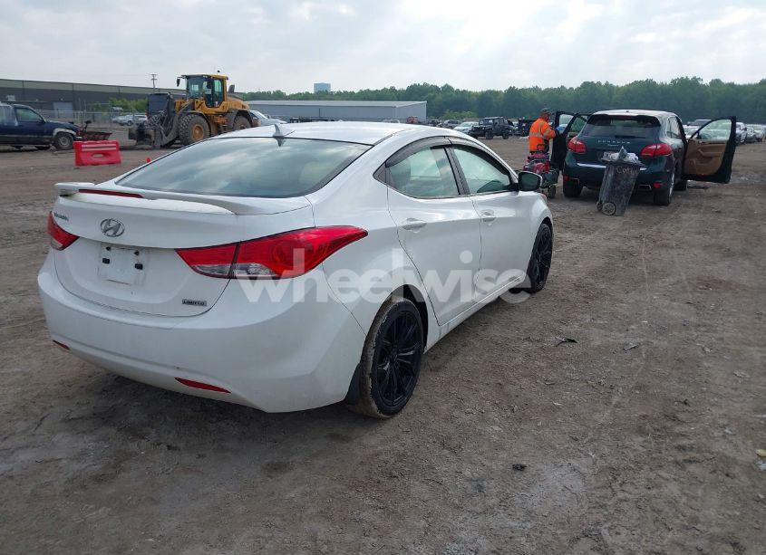 Photo 4 of 2013 Hyundai Elantra LIMITED (VIN 5NPDH4AEXDH407778)