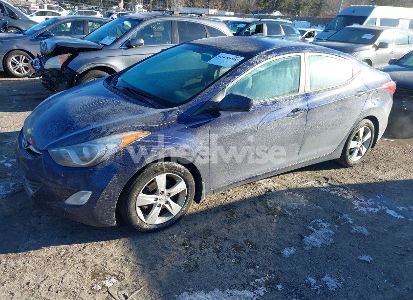 Photo 2 of 2013 Hyundai Elantra GLS (VIN 5NPDH4AEXDH408509)