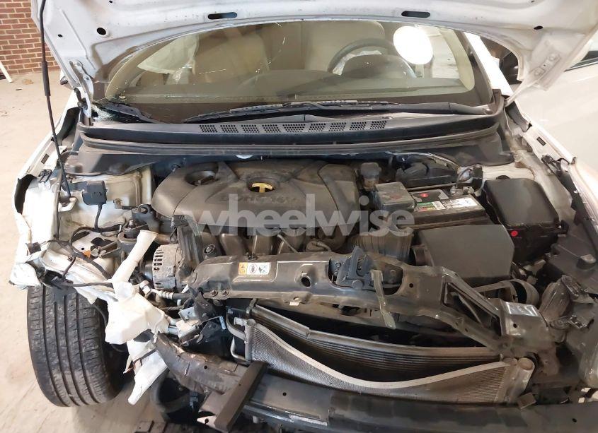 Photo 10 of 2013 Hyundai Elantra GLS (VIN 5NPDH4AEXDH425410)