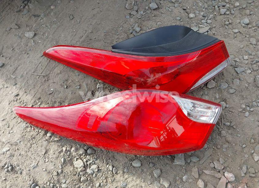 Photo 12 of 2013 Hyundai Elantra GLS (VIN 5NPDH4AEXDH434687)