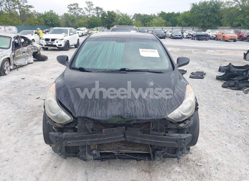 Photo 13 of 2013 Hyundai Elantra GLS (VIN 5NPDH4AEXDH440411)