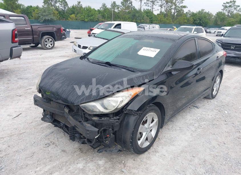 Photo 2 of 2013 Hyundai Elantra GLS (VIN 5NPDH4AEXDH440411)