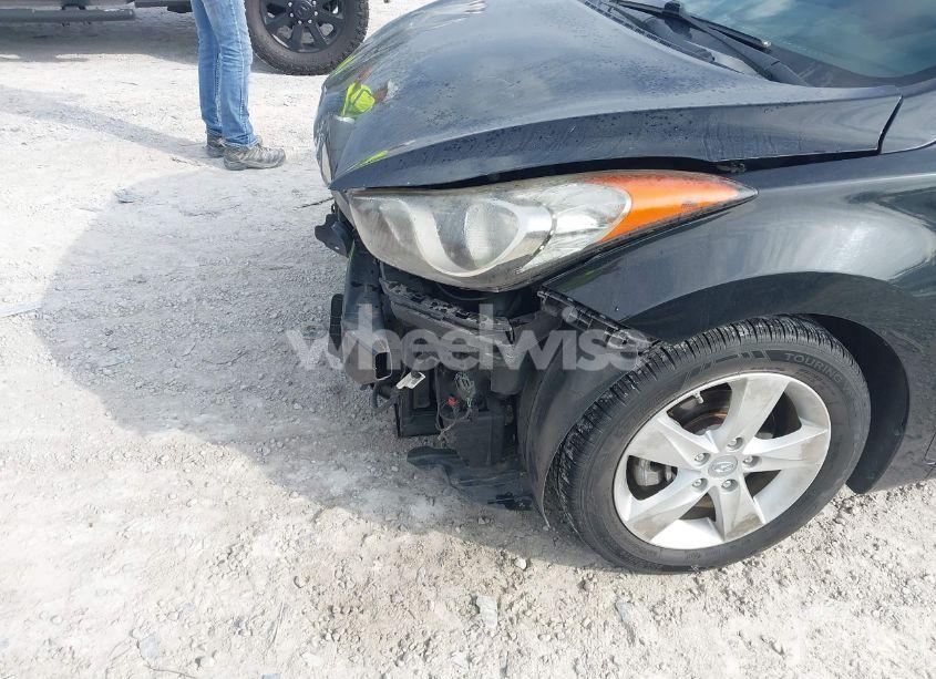 Photo 6 of 2013 Hyundai Elantra GLS (VIN 5NPDH4AEXDH440411)