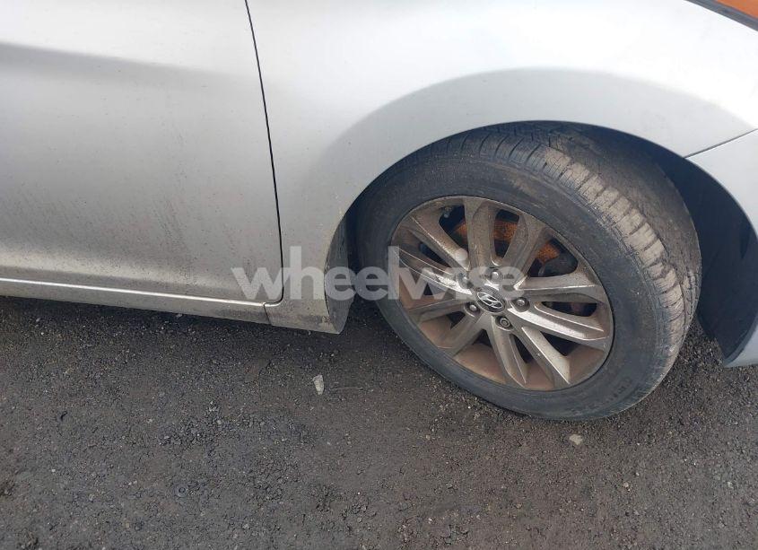 Photo 6 of 2014 Hyundai Elantra SE (VIN 5NPDH4AEXEH457954)