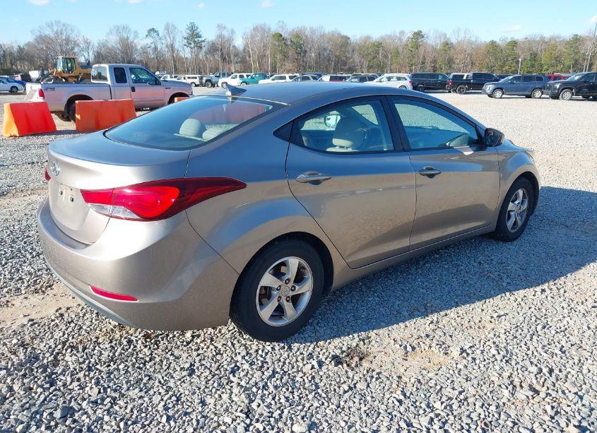 Photo 4 of 2014 Hyundai Elantra SE (VIN 5NPDH4AEXEH508949)