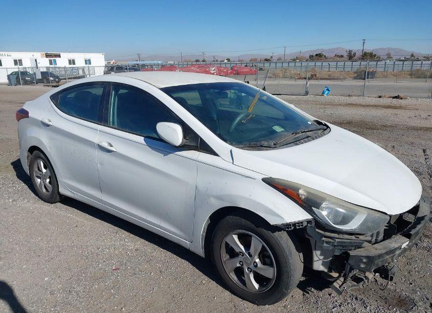 2014 Hyundai Elantra SE (VIN 5NPDH4AEXEH521863) main photo