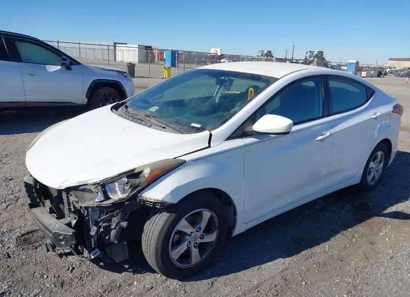 Photo 2 of 2014 Hyundai Elantra SE (VIN 5NPDH4AEXEH521863)
