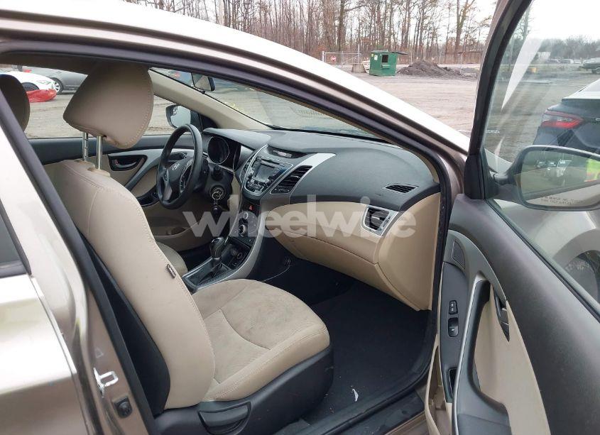 Photo 5 of 2014 Hyundai Elantra SE (VIN 5NPDH4AEXEH529655)