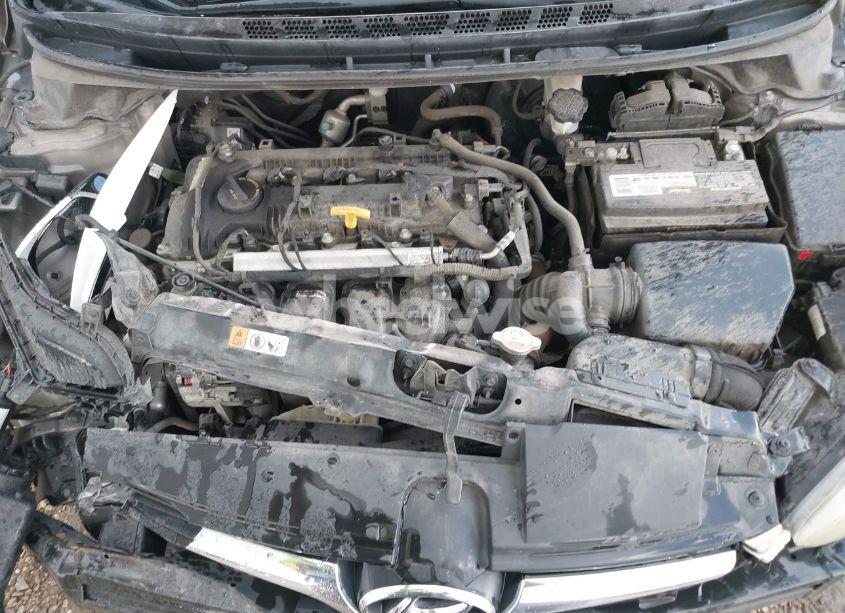 Photo 10 of 2014 Hyundai Elantra SE (VIN 5NPDH4AEXEH533656)