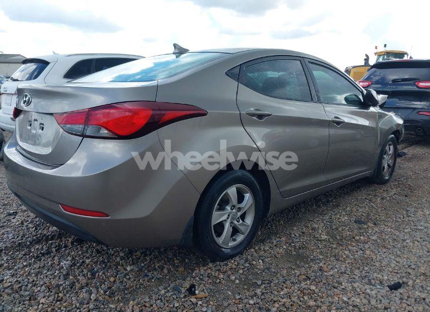Photo 4 of 2014 Hyundai Elantra SE (VIN 5NPDH4AEXEH533656)