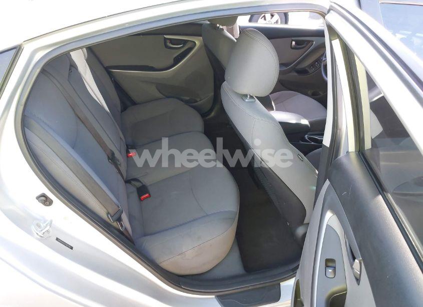 Photo 8 of 2015 Hyundai Elantra SE (VIN 5NPDH4AEXFH561166)