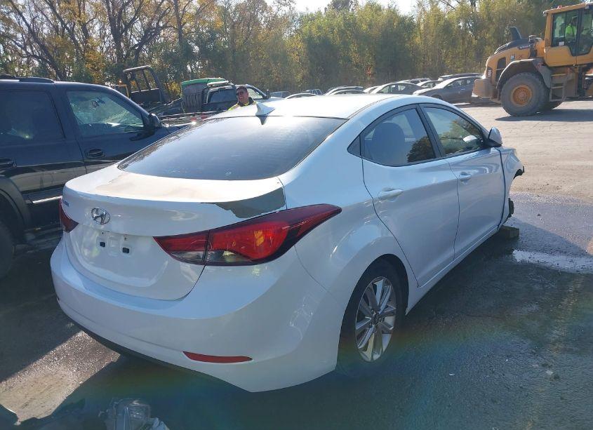 Photo 4 of 2015 Hyundai Elantra SE (VIN 5NPDH4AEXFH578713)